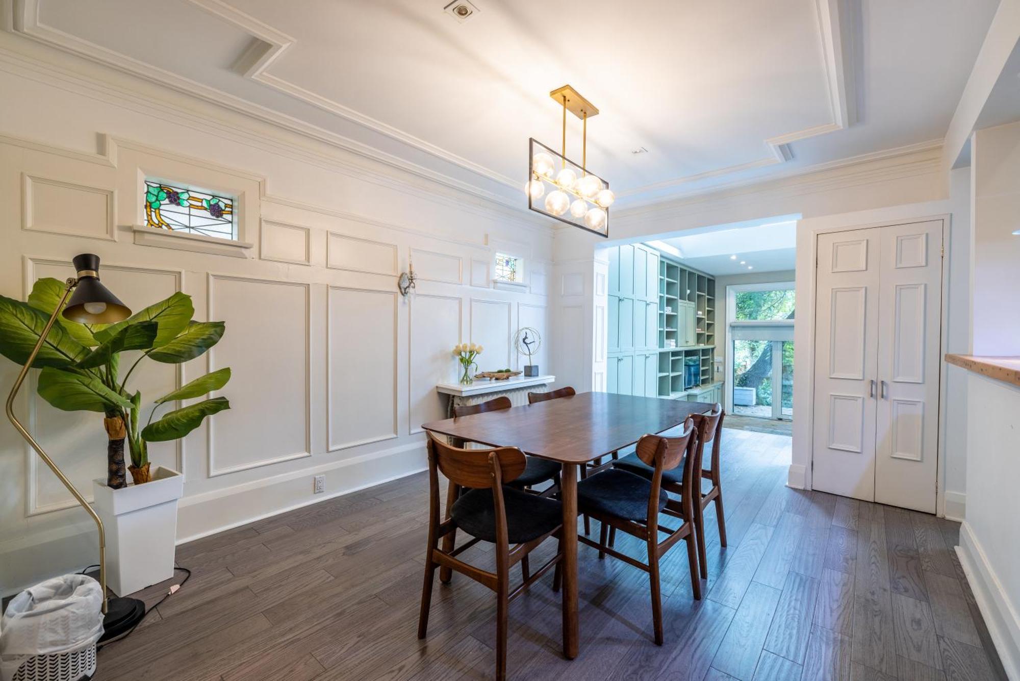 Double Bedroom On Up Or 3 Bedrooms In Basement Near Eglinton Subway Station Τορόντο Εξωτερικό φωτογραφία